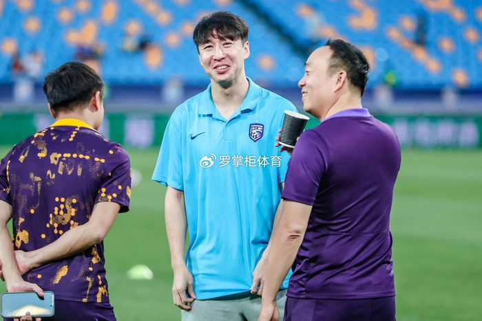 曝37岁前国脚即将退役！18年的坚守，他是中国后卫 “铁血样本”？|任航|中超|三镇|超级杯|武汉三镇_新浪体育_新浪新闻